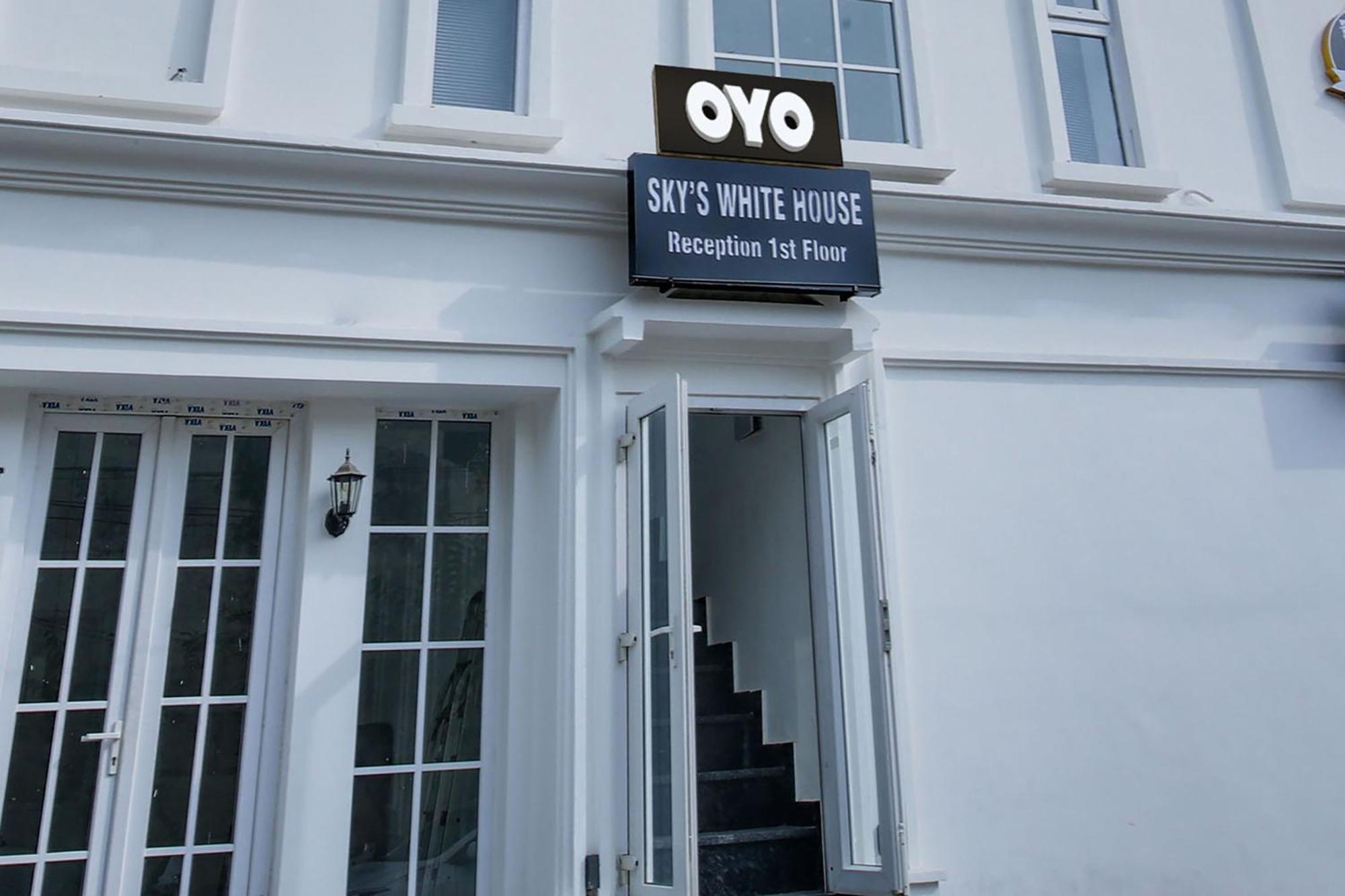 Hotel O Sky White House Λουντιάνα Εξωτερικό φωτογραφία