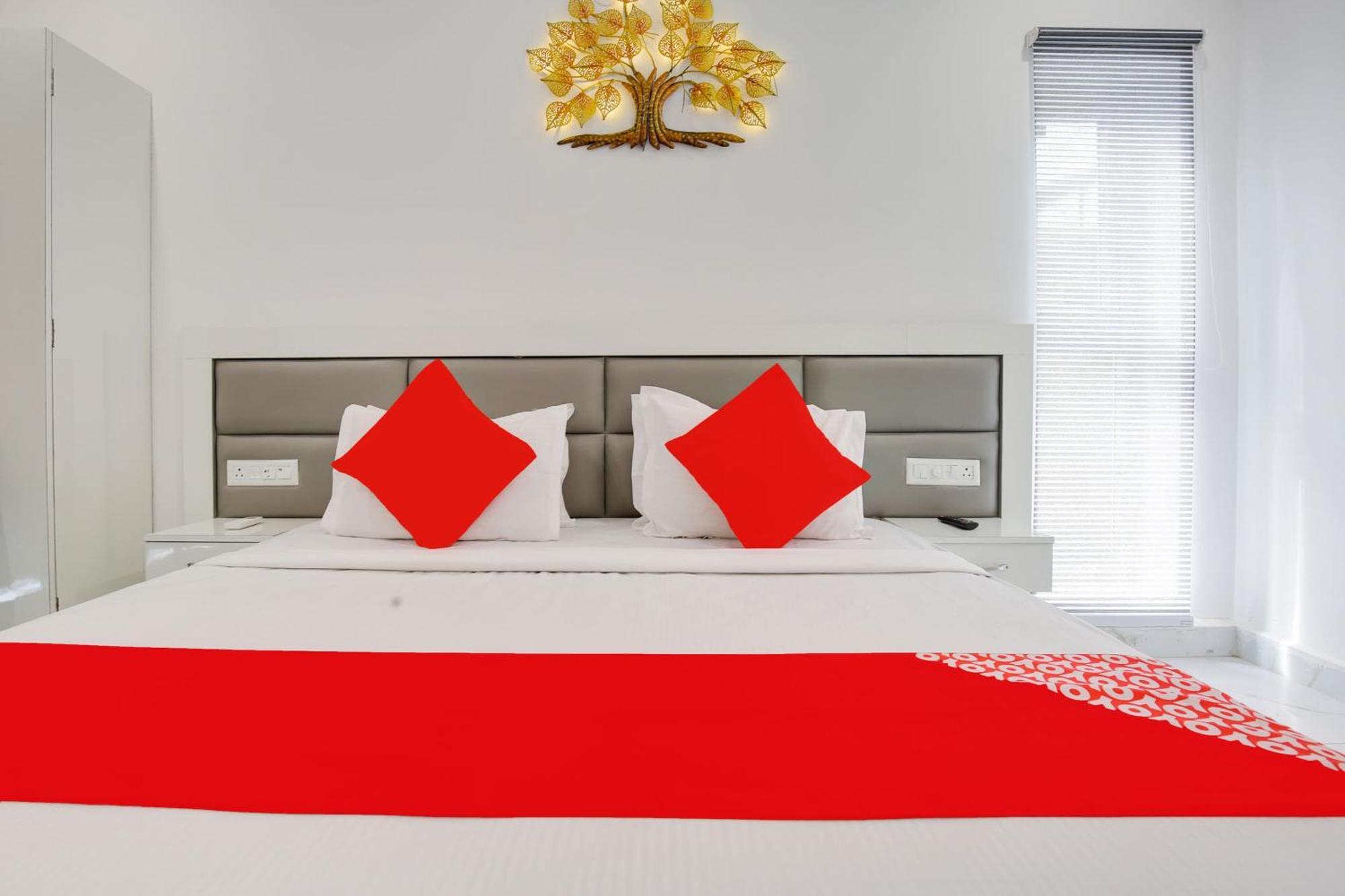 Hotel O Sky White House Λουντιάνα Εξωτερικό φωτογραφία