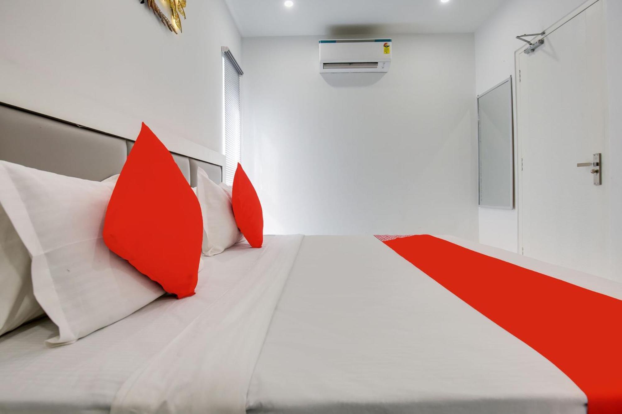 Hotel O Sky White House Λουντιάνα Εξωτερικό φωτογραφία