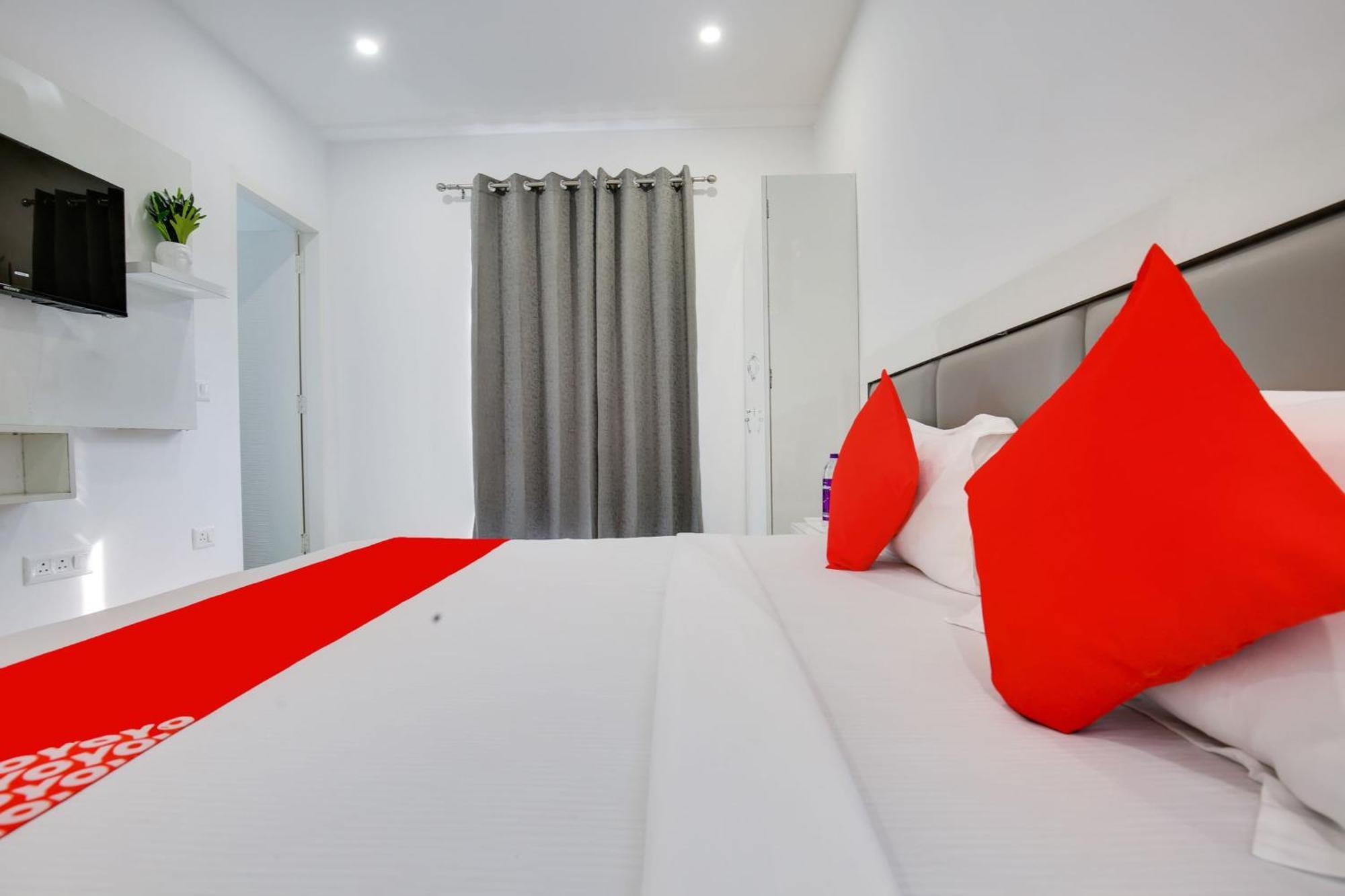 Hotel O Sky White House Λουντιάνα Εξωτερικό φωτογραφία